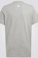 חולצה מבית המותג ADIDAS, עשויה מבד נוח וגמיש ומשלבת בין אופנתיות ונוחות בלתי מתפשרת.