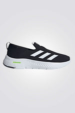 נעליים מבית המותג ADIDAS, בעלות מדרס פנימי רך במיוחד שעוטף את הרגל בנוחות בלתי מתפשרת. סולייה חיצונית עמידה שמספקת אחיזה מלאה בקרקע.