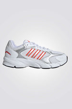 נעליים מבית המותג ADIDAS, בעלות מדרס פנימי רך במיוחד שעוטף את הרגל בנוחות בלתי מתפשרת. סולייה חיצונית עמידה שמספקת אחיזה מלאה בקרקע.