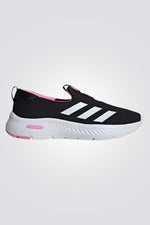 נעליים מבית המותג ADIDAS, בעלות מדרס פנימי רך במיוחד שעוטף את הרגל בנוחות בלתי מתפשרת. סולייה חיצונית עמידה שמספקת אחיזה מלאה בקרקע.