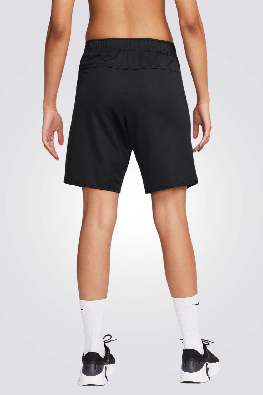 מכנסיים מבית המותג NIKE, עשויות מבד מנדף זיעה ששומר עלייך מאורר לאורך האימון. כיסים קדמיים  לשמירה על החפצים שלך באופן הבטוח ביותר. מותן אלסטית עם שרוך להתאמה מושלמת.