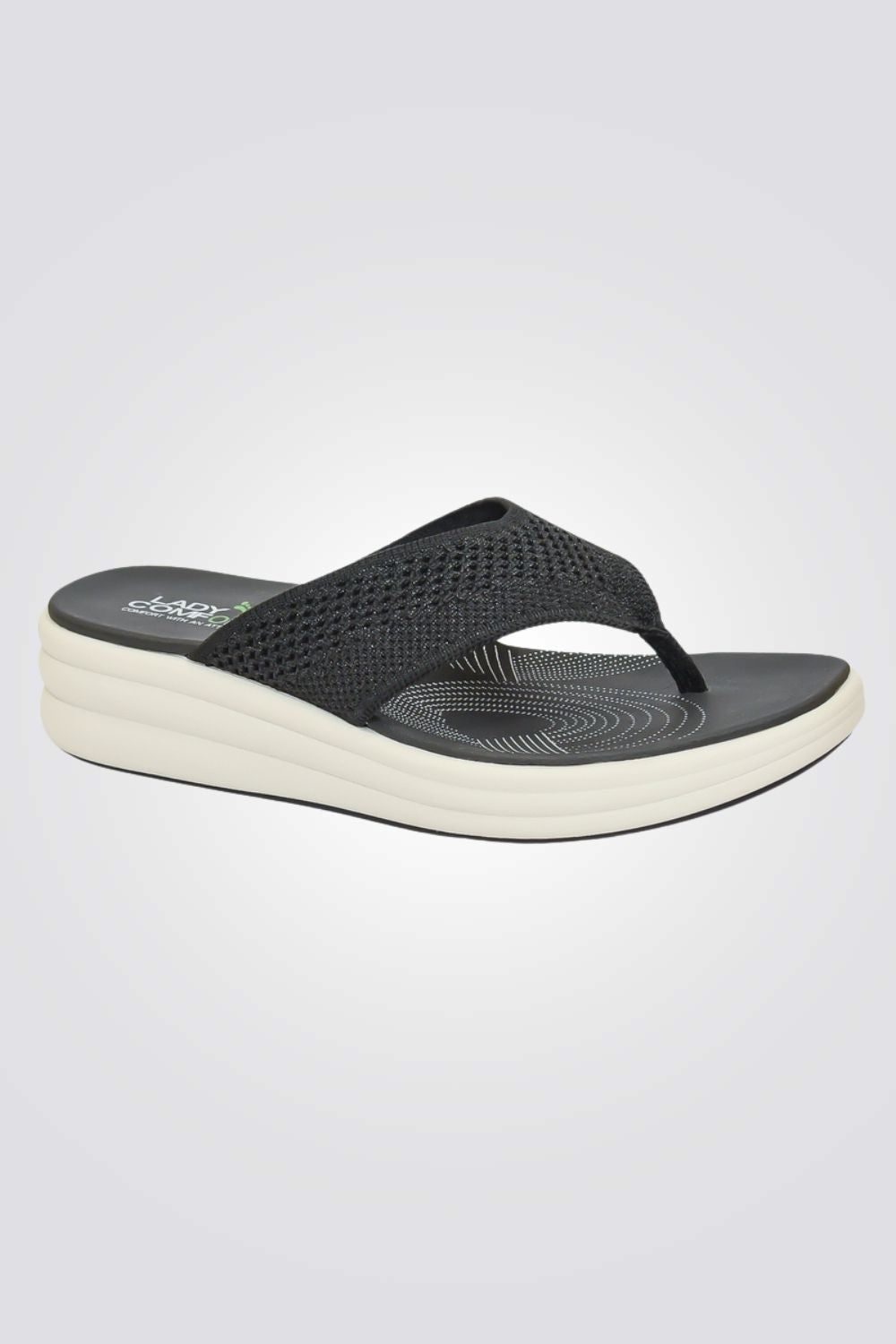 כפכפים מבית המותג LADY COMFORT בעלות מדרס פנימי רך במיוחד שעוטף את הרגל בנוחות בלתי מתפשרת. סולייה חיצונית עמידה שמספקת אחיזה מלאה בקרקע. 