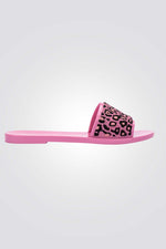 כפכפים מבית המותג MELLISA בעלות מדרס פנימי רך במיוחד שעוטף את הרגל בנוחות בלתי מתפשרת. סולייה חיצונית עמידה שמספקת אחיזה מלאה בקרקע.