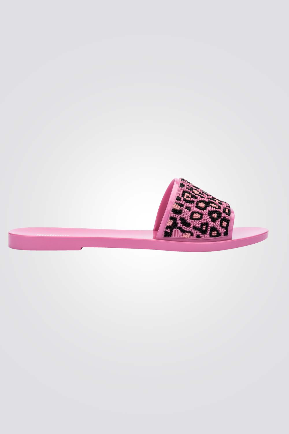 כפכפים מבית המותג MELLISA בעלות מדרס פנימי רך במיוחד שעוטף את הרגל בנוחות בלתי מתפשרת. סולייה חיצונית עמידה שמספקת אחיזה מלאה בקרקע.