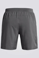 מכנסיים מבית המותג UNDER ARMOUR , עשויות מבד מנדף זיעה ששומר עלייך מאורר לאורך האימון. כיסים קדמיים &nbsp;לשמירה על החפצים שלך באופן הבטוח ביותר. מותן אלסטית עם שרוך להתאמה מושלמת.