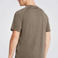 חולצה מבית המותג UNDER ARMOUR , עשויה מבד מנדף זיעה ששומר על הגוף שלך מאורר לאורך האימון - 2