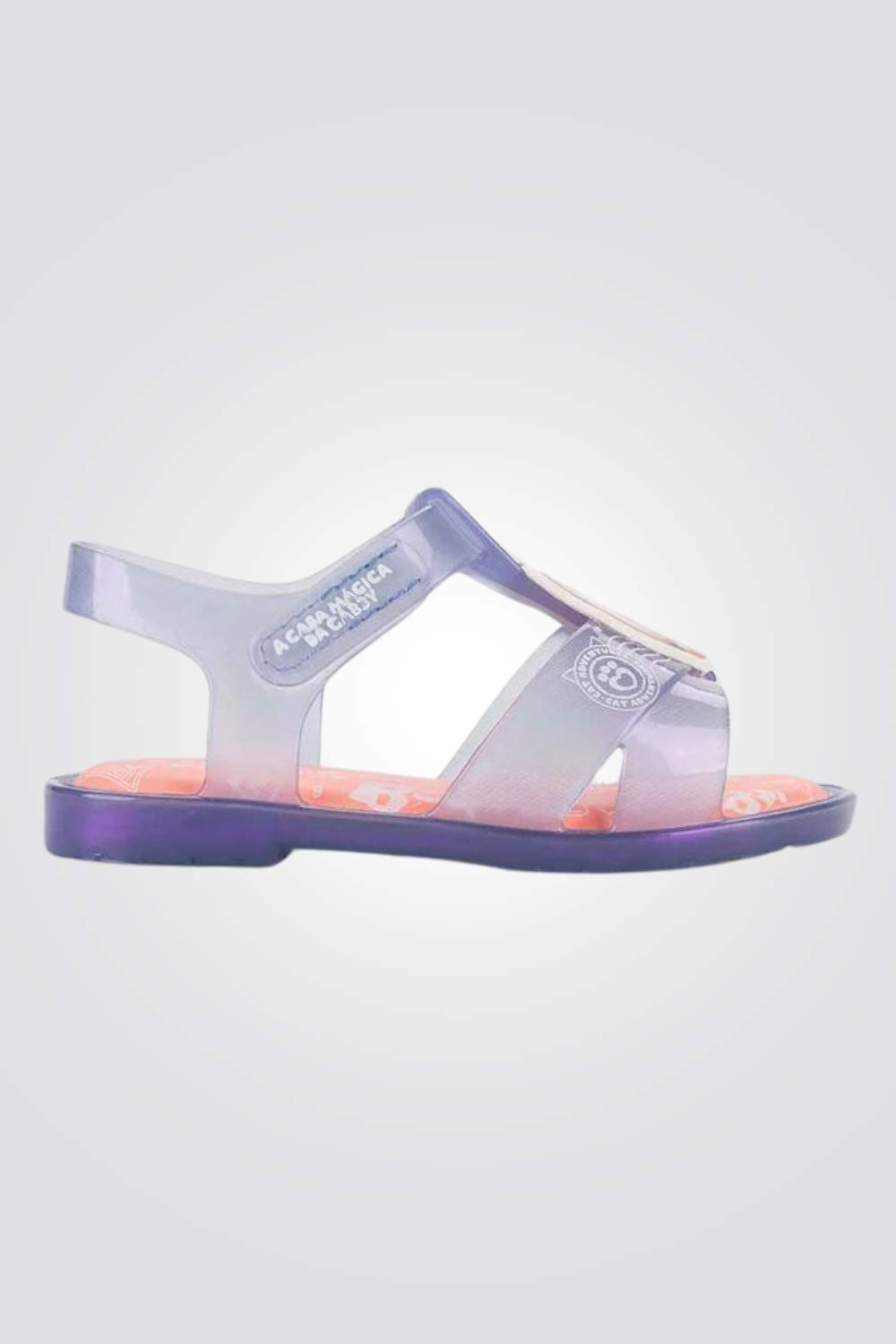 נעליים מבית המותג ZAXY, בעלות סולייה איכותית מגומי שמספקת אחיזה מלאה לקרקע. סגירת סקוטש להתאמה מושלמת לרגל.