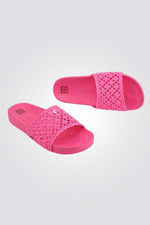 כפכפים מבית המותג ZAXY, בעלות סולייה איכותית שמספקת אחיזה מלאה לקרקע