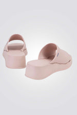 כפכפים ;מבית המותג ZAXY, בעלות סולייה איכותית שמספקת אחיזה מלאה לקרקע.