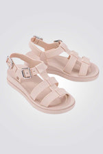 סנדלים מבית המותג ZAXY , בעלות רצועה קדמית ואחורית בסגירת אבזם להתאמה מושלמת 