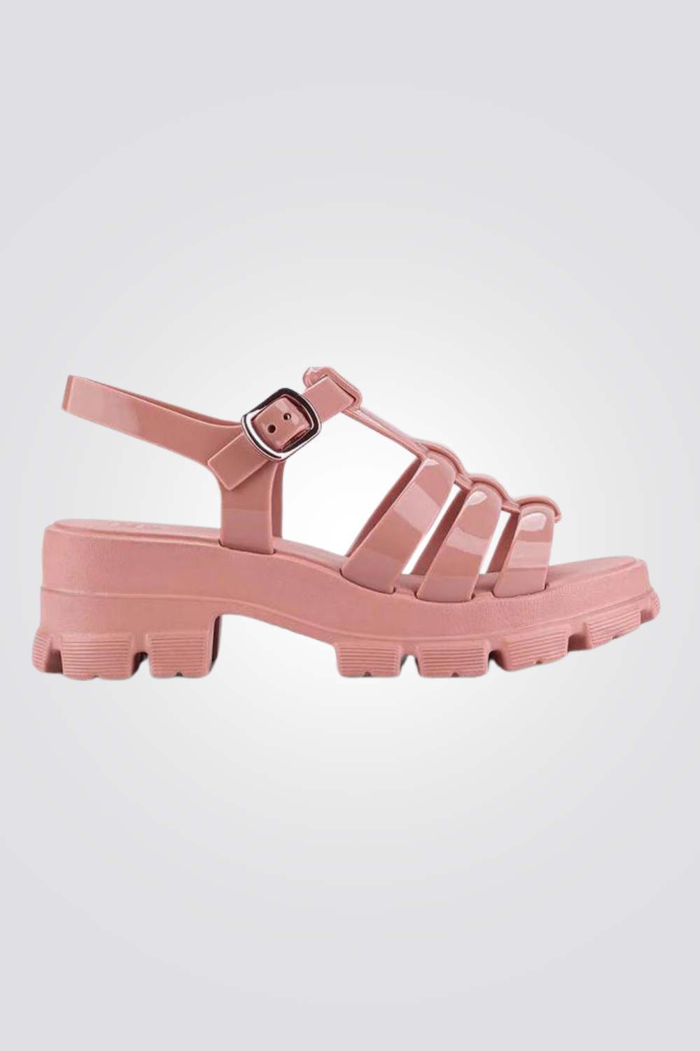 סנדלים מבית המותג ZAXY , בעלות רצועה קדמית בסגירת אבזם להתאמה מושלמת 