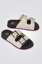 כפכפים  מבית המותג ZAXY, בעלות סולייה איכותית שמספקת אחיזה מלאה לקרקע. 