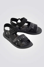 סנדלים מבית המותג ZAXY, בעלות רצועה קדמית בסגירת סקוטש להתאמה מושלמת.