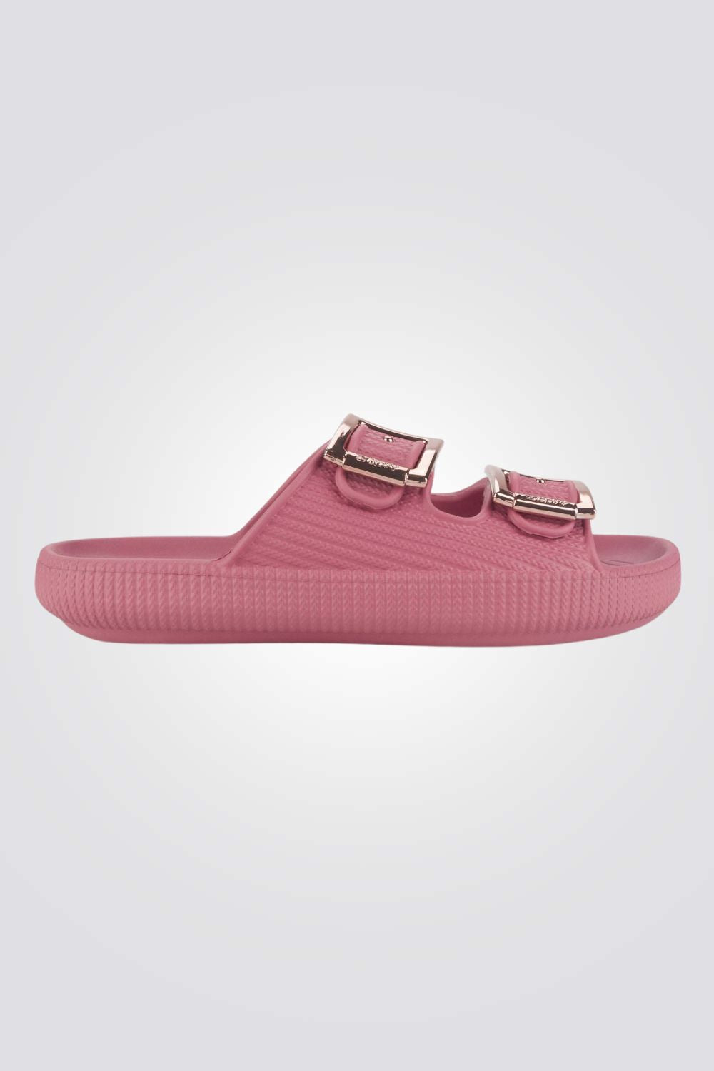 כפכפים  מבית המותג ZAXY, בעלות סולייה איכותית שמספקת אחיזה מלאה לקרקע. 