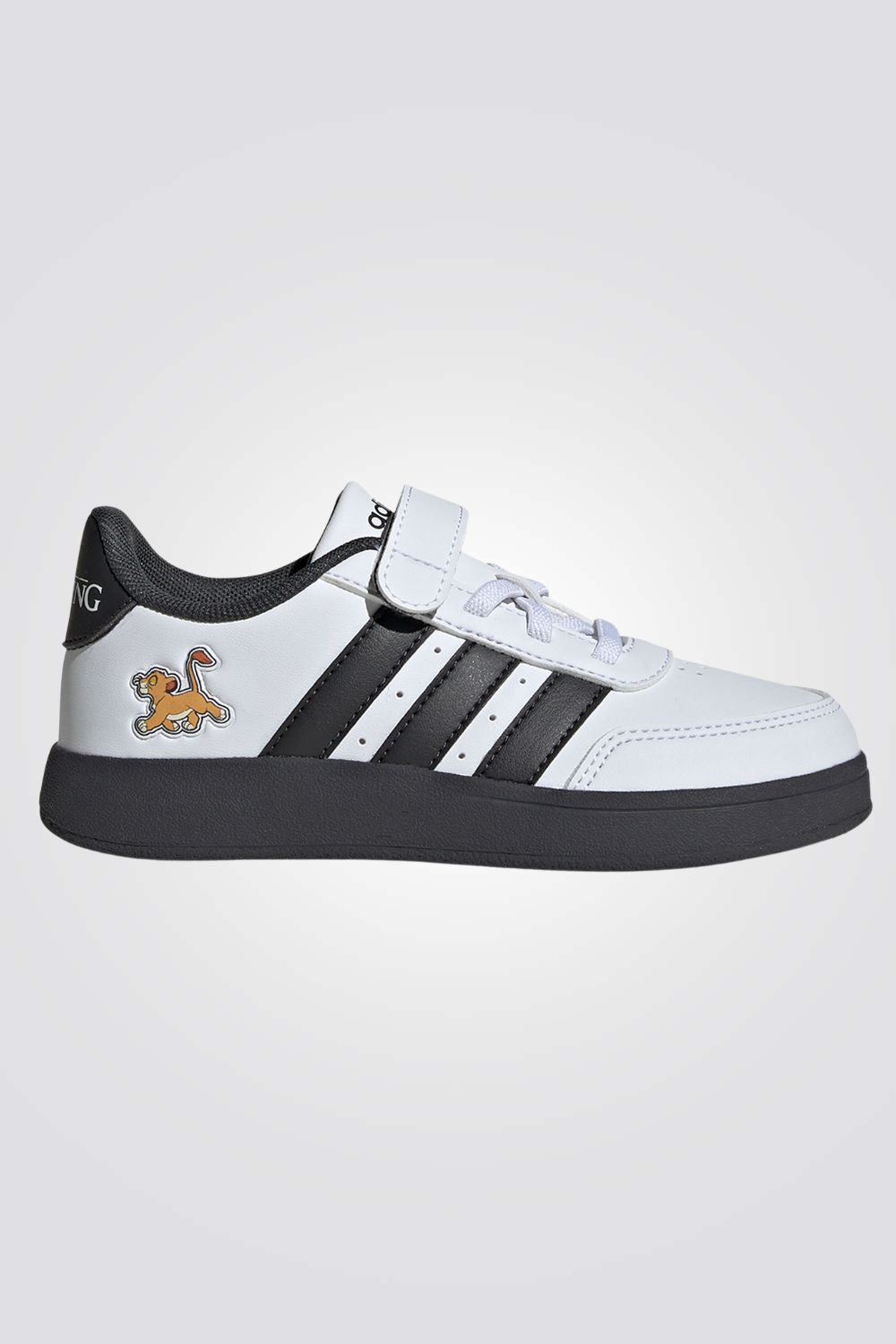 נעליים מבית המותג ADIDAS , בעלות מדרס פנימי שמעניק נוחות מירבית ועוטף את הרגל מבפנים לאורך כל היום. סולייה חיצונית מגומי שמספקת אחיזה מלאה בקרקע. רצועה קדמית בסגירת סקוטש להתאמה מושלמת
