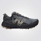 נעליים מבית המותג NEW BALANCE, בעלת מדרס נוח במיוחד שמספק מעטפת של רכות לאורך כל היום. סולייה חיצונית עם חריצים שמספקים איורור ומעניקים תחושה רכה מתחת לרגל לאורך כל היום. - 1