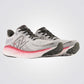 נעליים מבית המותג NEW BALANCE, בעלת מדרס נוח במיוחד שמספק מעטפת של רכות לאורך כל היום בעיקר באיזורים הקריטים. סולייה חיצונית עם חריצים שמספקים איורור ומעניקים תחושה רכה מתחת לרגל לאורך כל היום. - 2