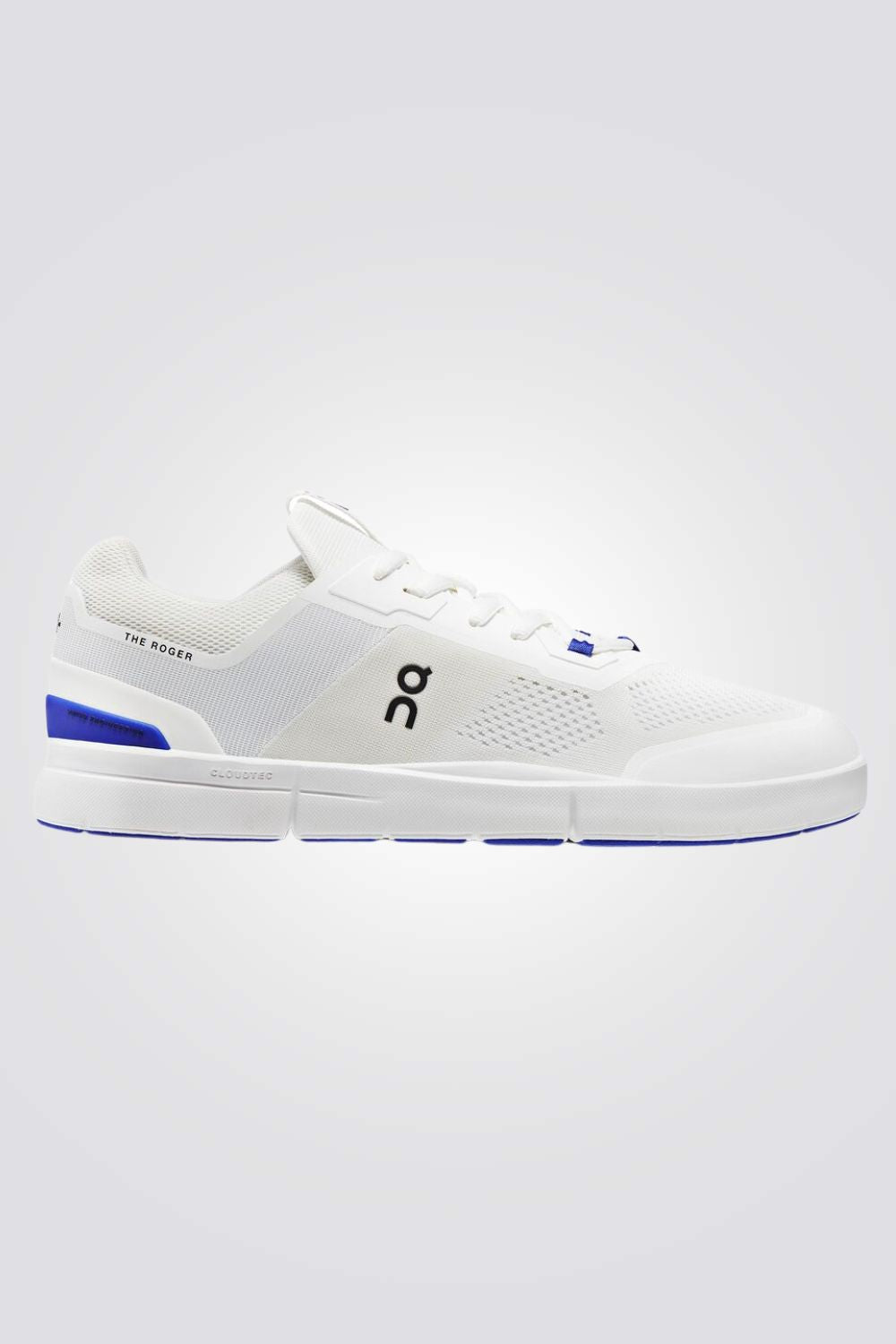 נעליים מבית המותג On Cloud , בעלות מדרס פנימי שמעניק נוחות מירבית ועוטף את הרגל מבפנים לאורך כל היום. סולייה חיצונית שמספקת אחיזה מלאה בקרקע.