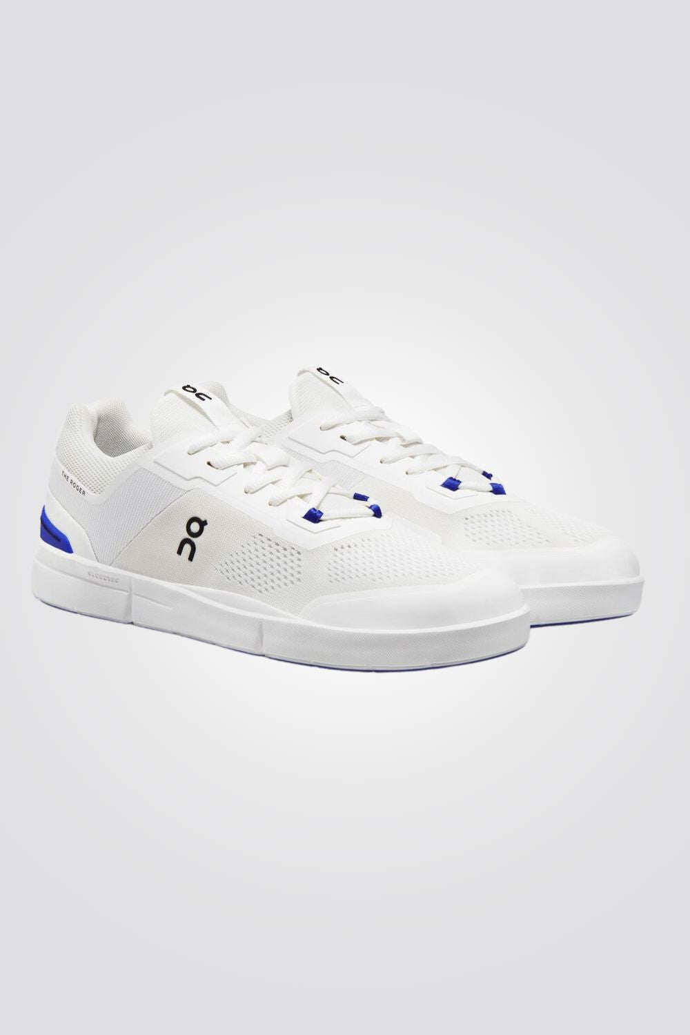 נעליים מבית המותג On Cloud , בעלות מדרס פנימי שמעניק נוחות מירבית ועוטף את הרגל מבפנים לאורך כל היום. סולייה חיצונית שמספקת אחיזה מלאה בקרקע.