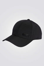 כובע מבית המותג ADIDAS, בעל רצועה אחורית מתכוננת להתאמה מושלמת. מיוצר מסדרה של חומרים ממוחזרים, ולפחות 40% תוכן ממוחזר, מוצר זה מייצג רק אחד מהפתרונות שלנו כדי לעזור לסיים את פסולת הפלסטיק.