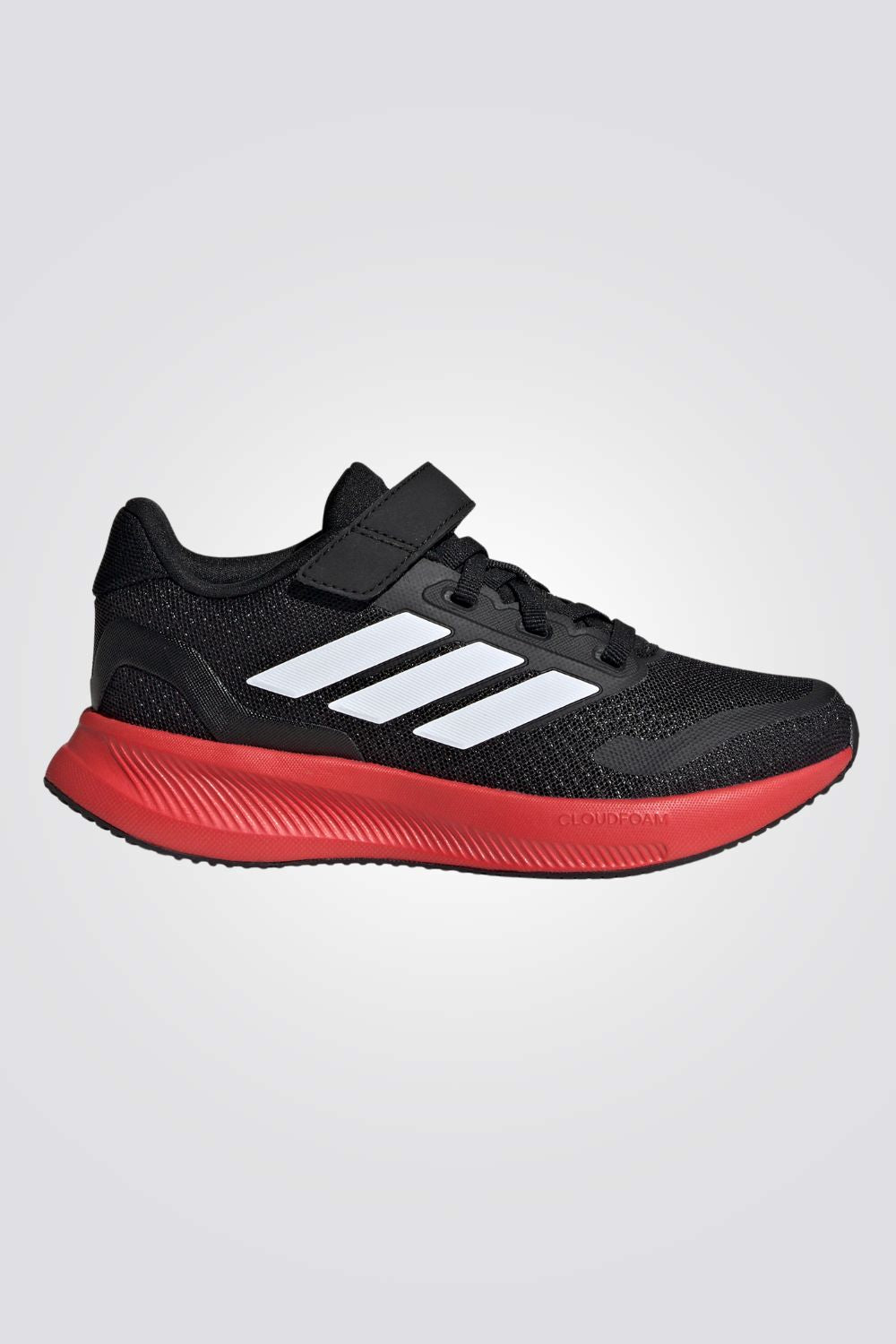 נעליים מבית המותג ADIDAS , בעלות חלק עליון קל משקל. מדרס פנימי מרופד Cloudfoam שמספק תמיכה עדינה לאורך כל היום. סגירת שרוכים בשילוב סקוטש שמאפשרים התאמה מושלמת והתארגנות מהירה יותר ליציאה . מוצר זה כולל לפחות 20% חומרים ממוחזרים. על ידי שימוש חוזר בחומרים שכבר נוצרו, אנו עוזרים להפחית את הפסולת ואת ההסתמכות שלנו על משאבים סופיים ולהפחית את טביעת הרגל של המוצרים שאנו מייצרים. נעלי ספורט קלות משקל ונוחות עשויות בחלקן מחומרים ממוחזרים.