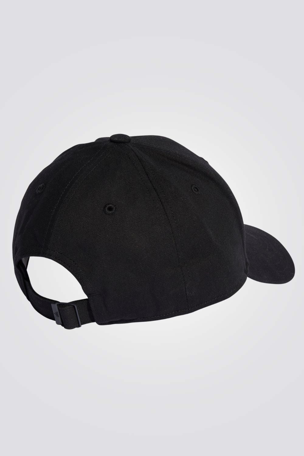 כובע מבית המותג ADIDAS, עשוי כותנה שמספק נוחות יומיומית בלתי מתפשרת. רצועה אחורית מתכוננת להתאמה משולמת.אנו משתפים פעולה עם Better Cotton כדי לשפר את חקלאות הכותנה ברחבי העולם. Better Cotton הופכת את ייצור הכותנה העולמי לטוב יותר עבור האנשים שמייצרים אותה, טוב יותר עבור הסביבה שבה היא גדלה וטוב יותר עבור עתיד המגזר. Better Cotton מקורה במודל של שרשרת משמורת הנקרא איזון המונים. משמעות הדבר היא ש-Better Cotton אינה ניתנת למעקב פיזית למוצרים סופיים, 