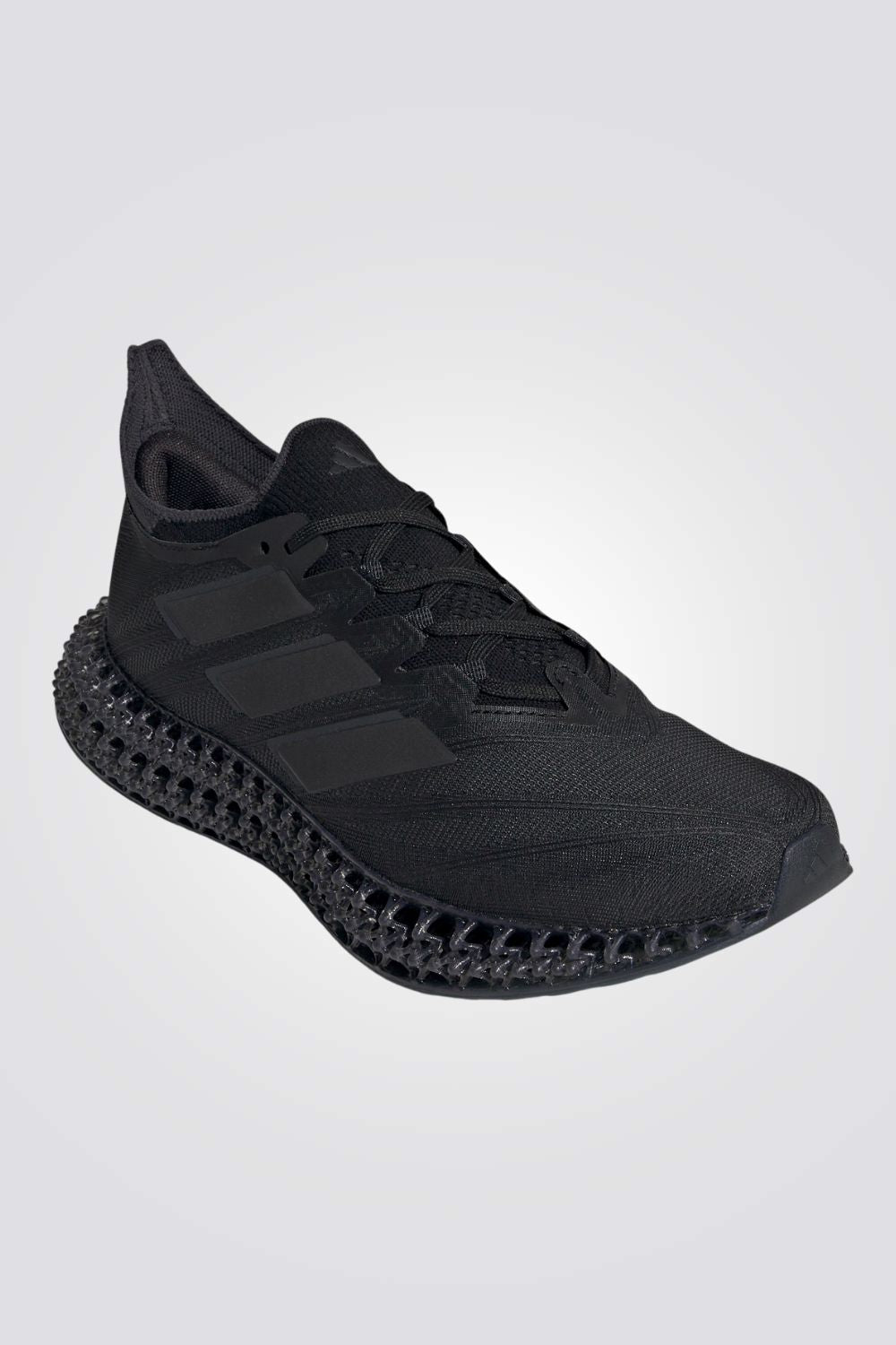 נעליים מבית המותג ADIDAS , בעלות סוליית ביניים שתומכת ברגל ומספקת מעטפת רכה בכל צעד . סולייה חיצונית סינטטית שמאפשרת אחיזה מלאה בקרקע בכל צעד. אנו מסוגלים לעשות שימוש חוזר בחומרים שכבר נוצרו, מה שעוזר להפחית את הפסולת. בחירת חומרים מתחדשים תעזור לנו להסיר את התלותנו במשאבים סופיים. המוצרים שלנו המיוצרים עם תערובת של חומרים ממוחזרים ומתחדשים כוללים לפחות 20% מהחומרים הללו.