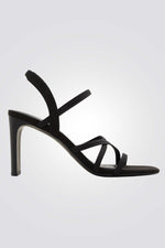 סנדלים מבית המותג CALL IT SPRING , בעלות רצועה אחורית אלסטית להתאמה מושלמת ולשמירה על העקב מונח במקום.