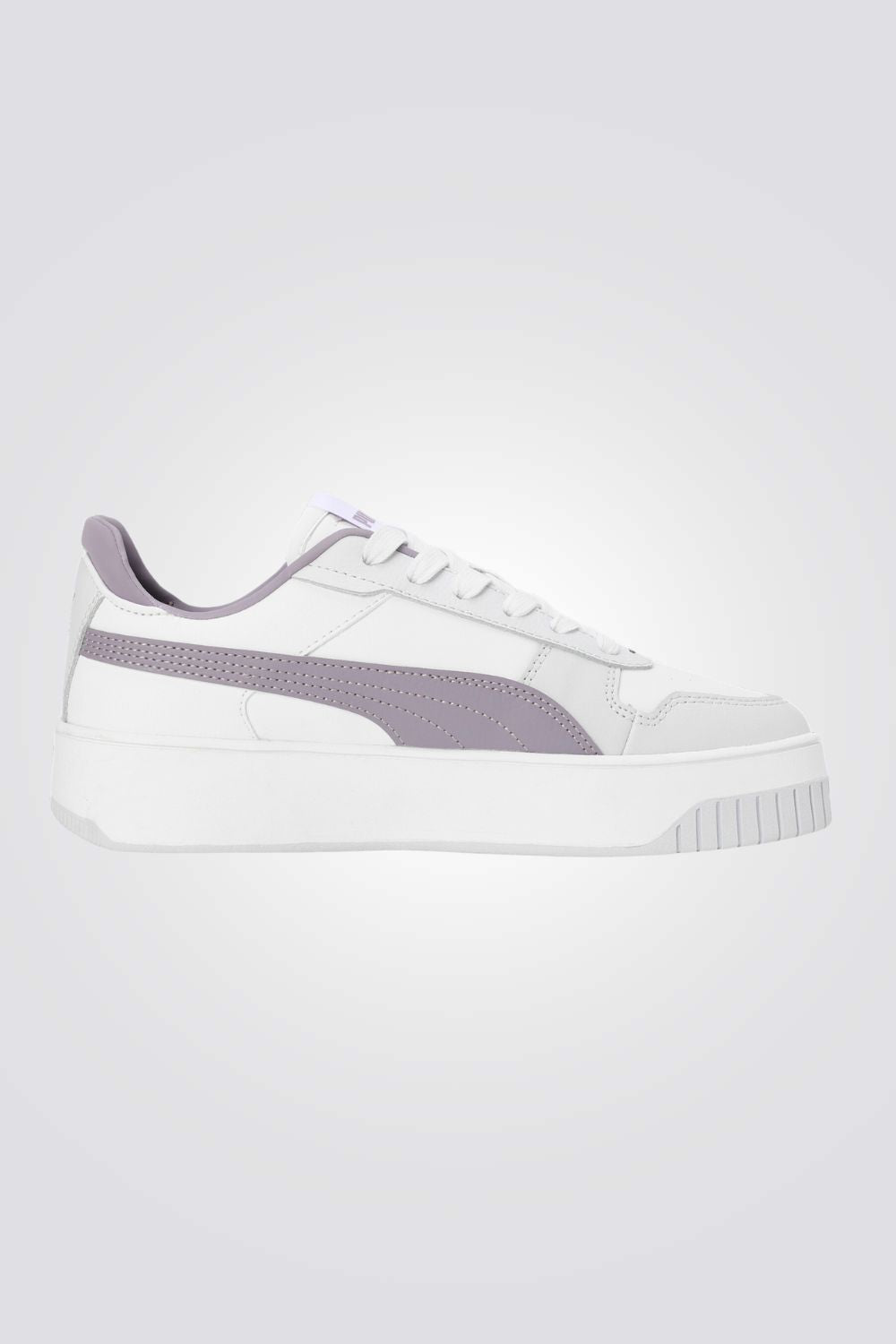 נעליים מבית המותג PUMA, בעלות מדרס פנימי בטכנולוגית SoftFoam+ שעוטף את הרגל ברכות בלתי מתפשרת. סולייה חיצונית שמספקת אחיזה מלאה בקרקע לאורך כל היום.