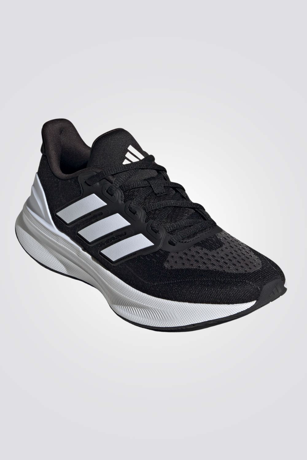 נעליים מבית המותג ADIDAS, בעלות מדרס פנימי  בטכנולוגית Cloudfoam שמספקת מעטפת נוחה והופכת כל צעד לרך במיוחד. סולייה חיצונית שמאפשרת אחיזה מלאה בקרקע לאורך כל היום וצר זה כולל לפחות 20% חומרים ממוחזרים. על ידי שימוש חוזר בחומרים שכבר נוצרו, אנו עוזרים להפחית את הפסולת ואת ההסתמכות שלנו על משאבים סופיים ולהפחית את טביעת הרגל של המוצרים שאנו מייצרים