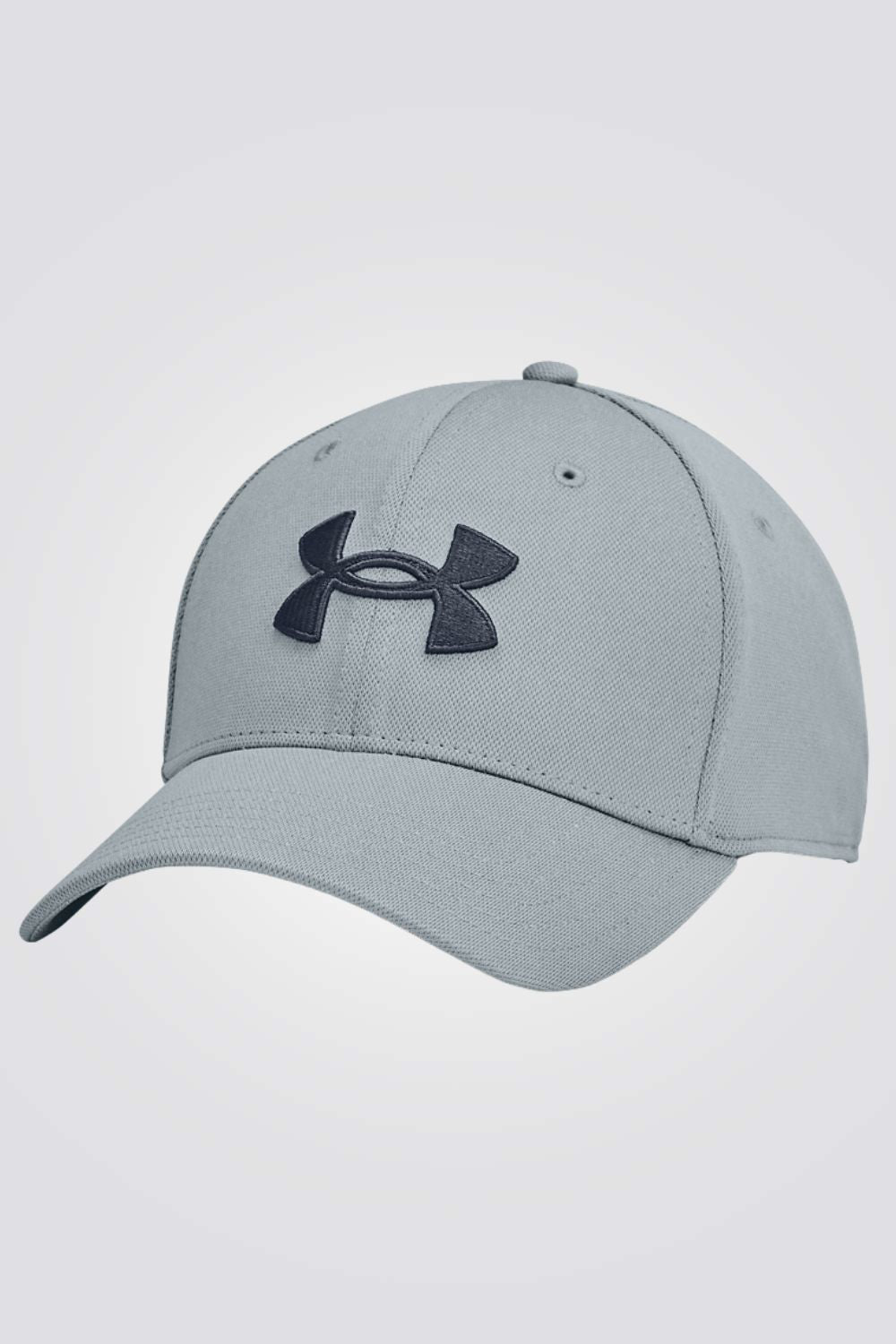 כובע מבית המותג UNDER ARMOUR, עשוי מבד נושם שמספק רכות מלאה לאורך כל היום. סרט מנדף זיעה אלסטי ששומר על הראש מאורר ומספק התאמה מושלמת.