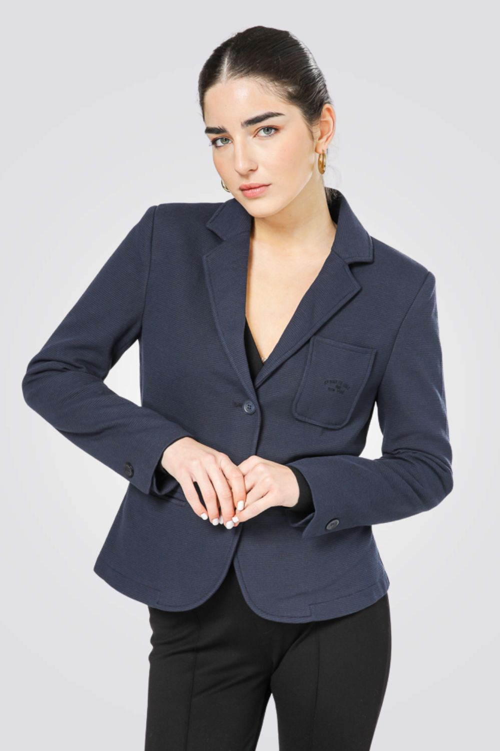 בלייזר מחויט במרקם סריג | קנת קול