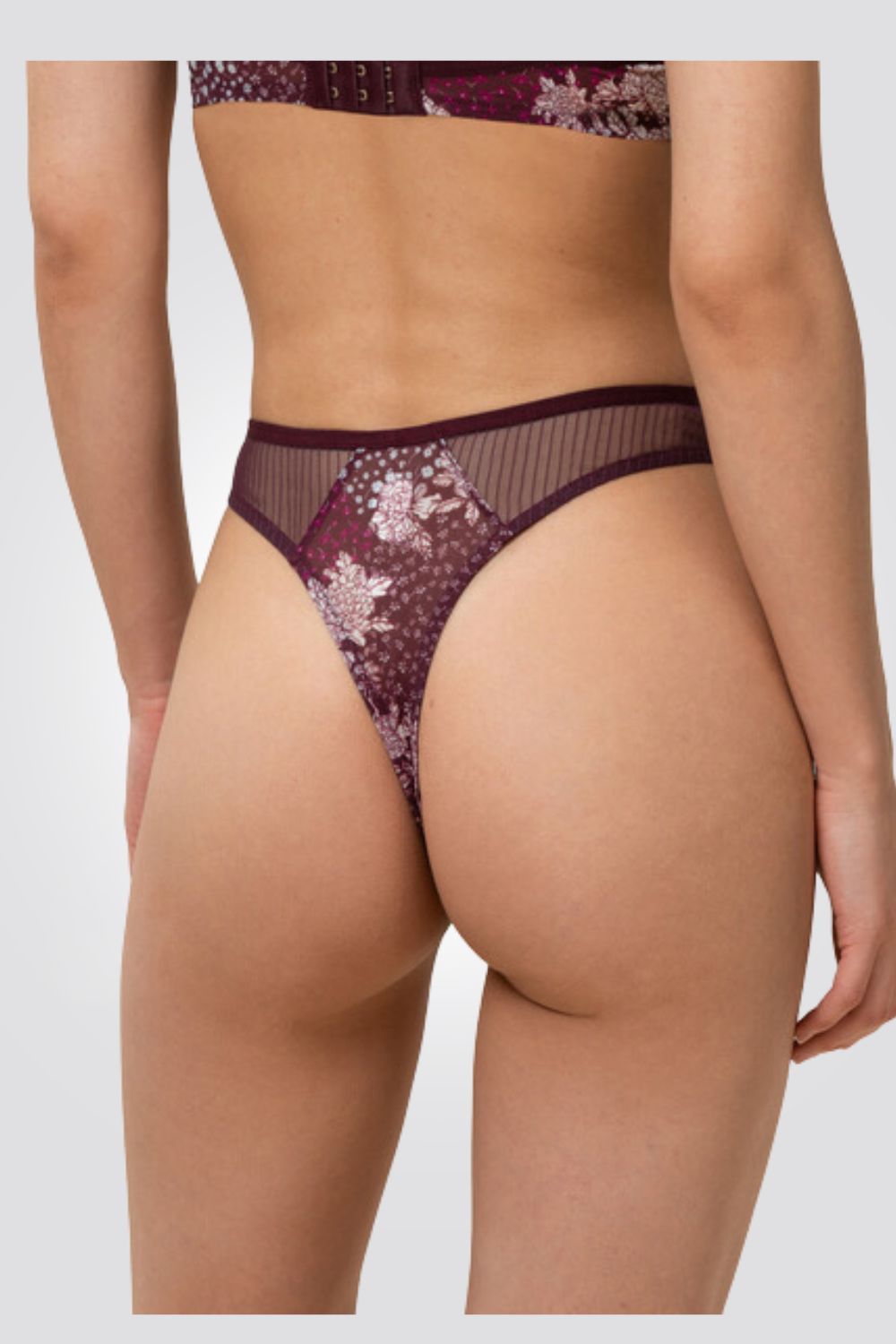 תחתוני חוטיני בורדו - חלק אחורי