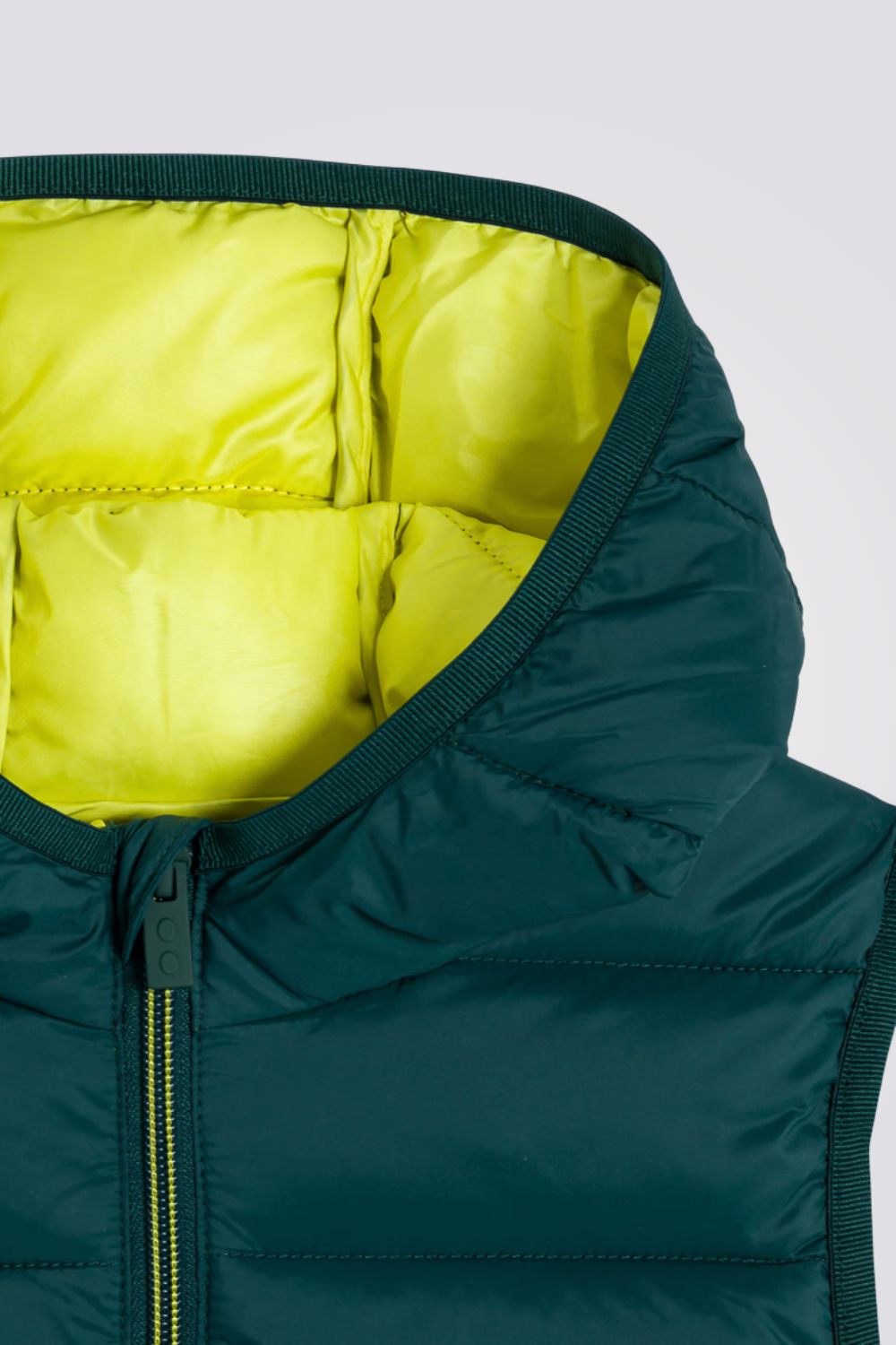 מעיל פוך בסגנון ווסט ללא שרוולים | אוקיידי