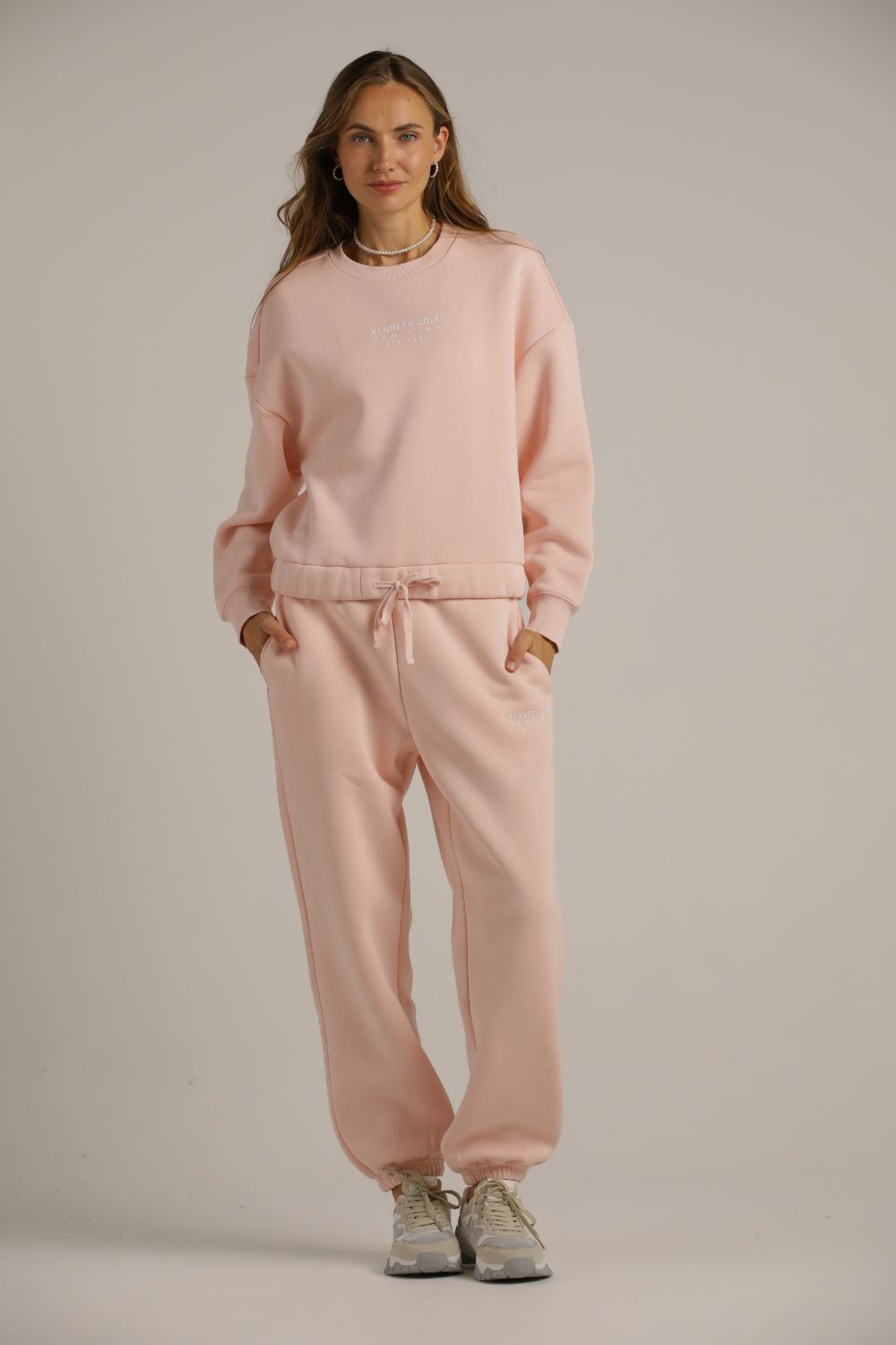 סווטשירט ממותג בגזרת קרופ | קנת קול