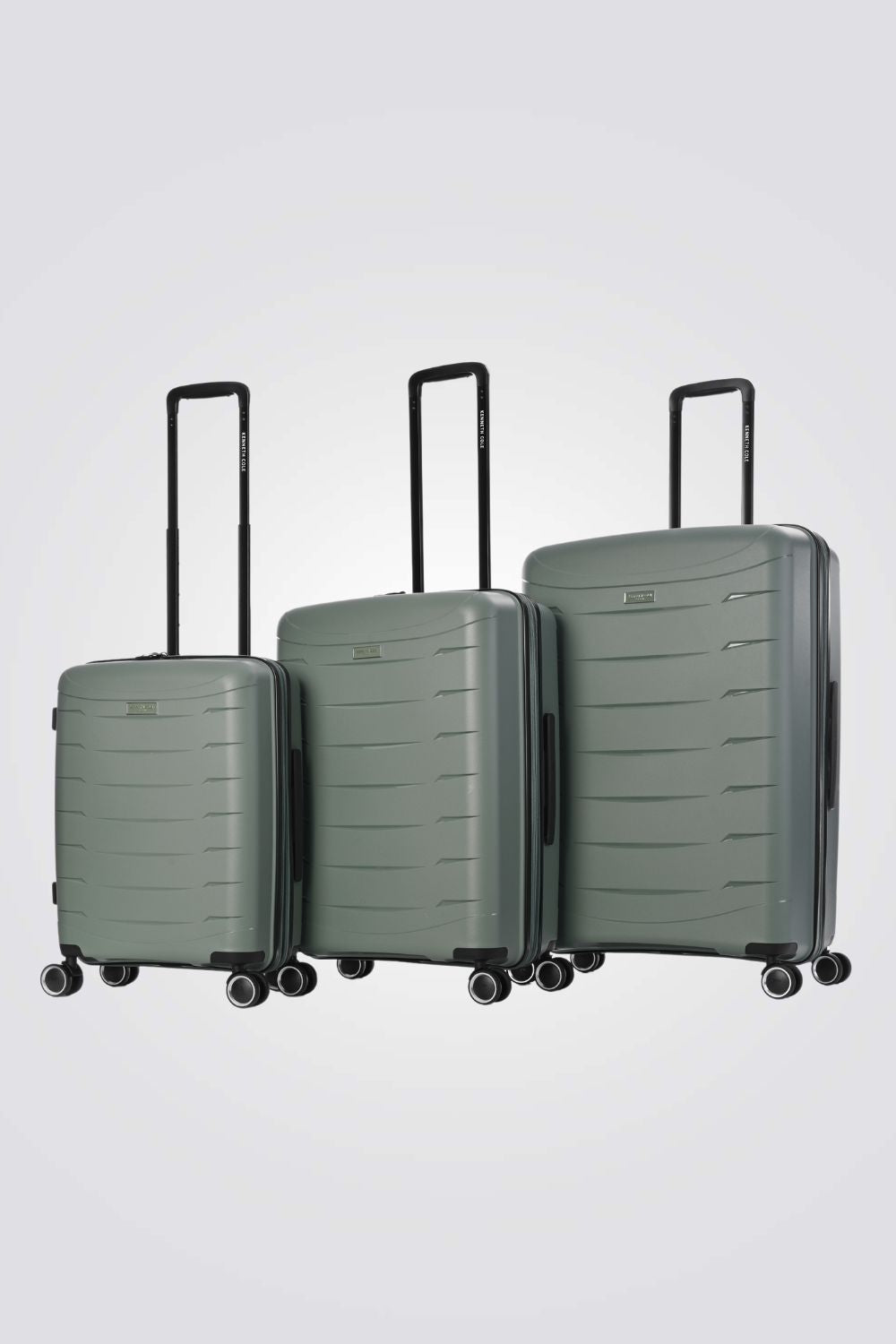 סט מזוודות קשיחות ESSENTIAL בצבע ירוק זית