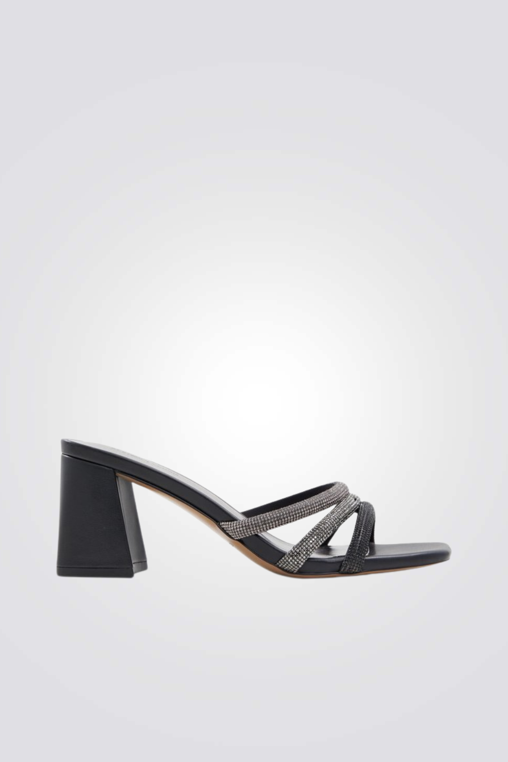 כפכף אלגנטי בצבע שחור 