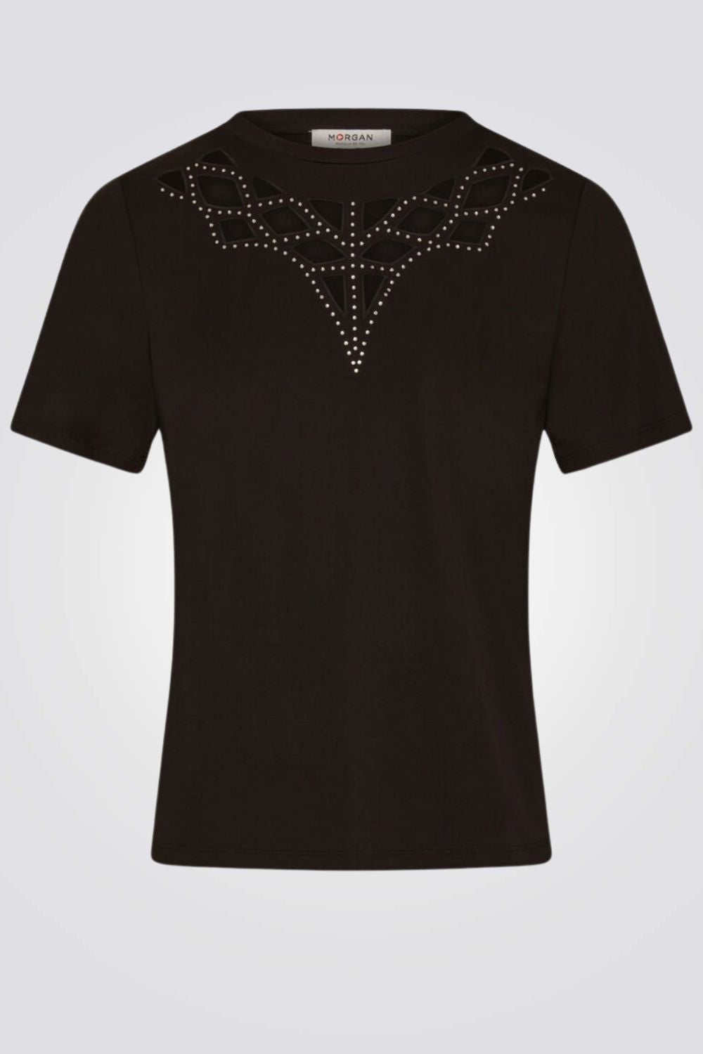 טישירט עם פתחים בחזה