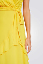 שמלה מיני עם חגורה