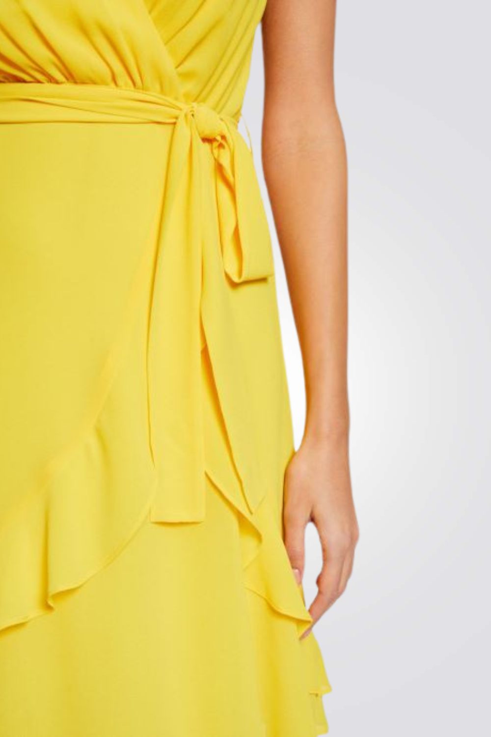 שמלה מיני עם חגורה