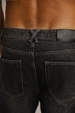 ג'ינס במראה שטוף בגזרה רחבה | קנת קול