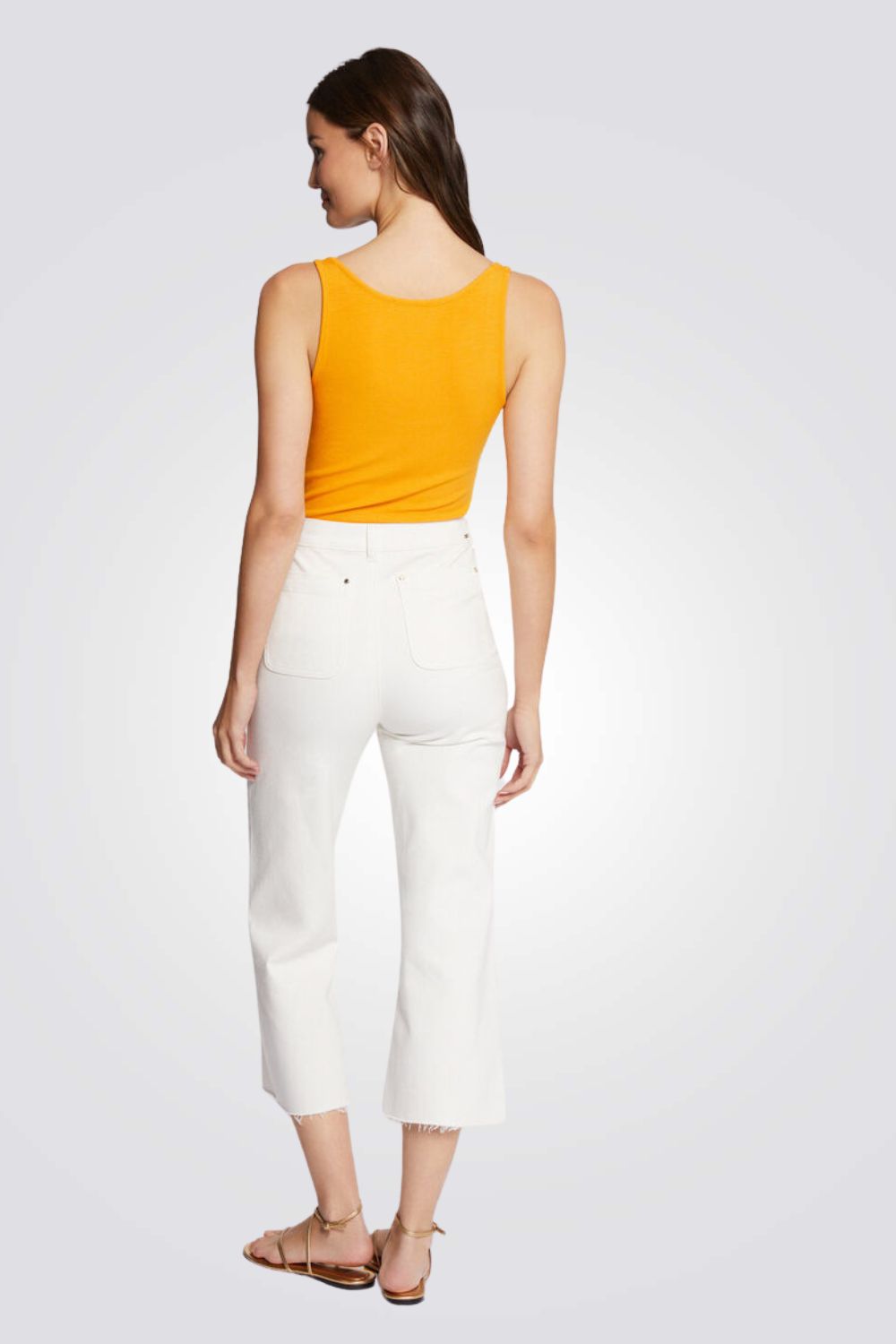 גופיה עם עיטור זהב