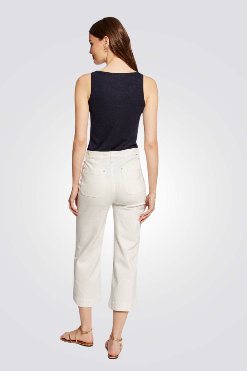 גופיה עם עיטור בכתפיות