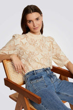 חולצה תחרה בצבע שמנת