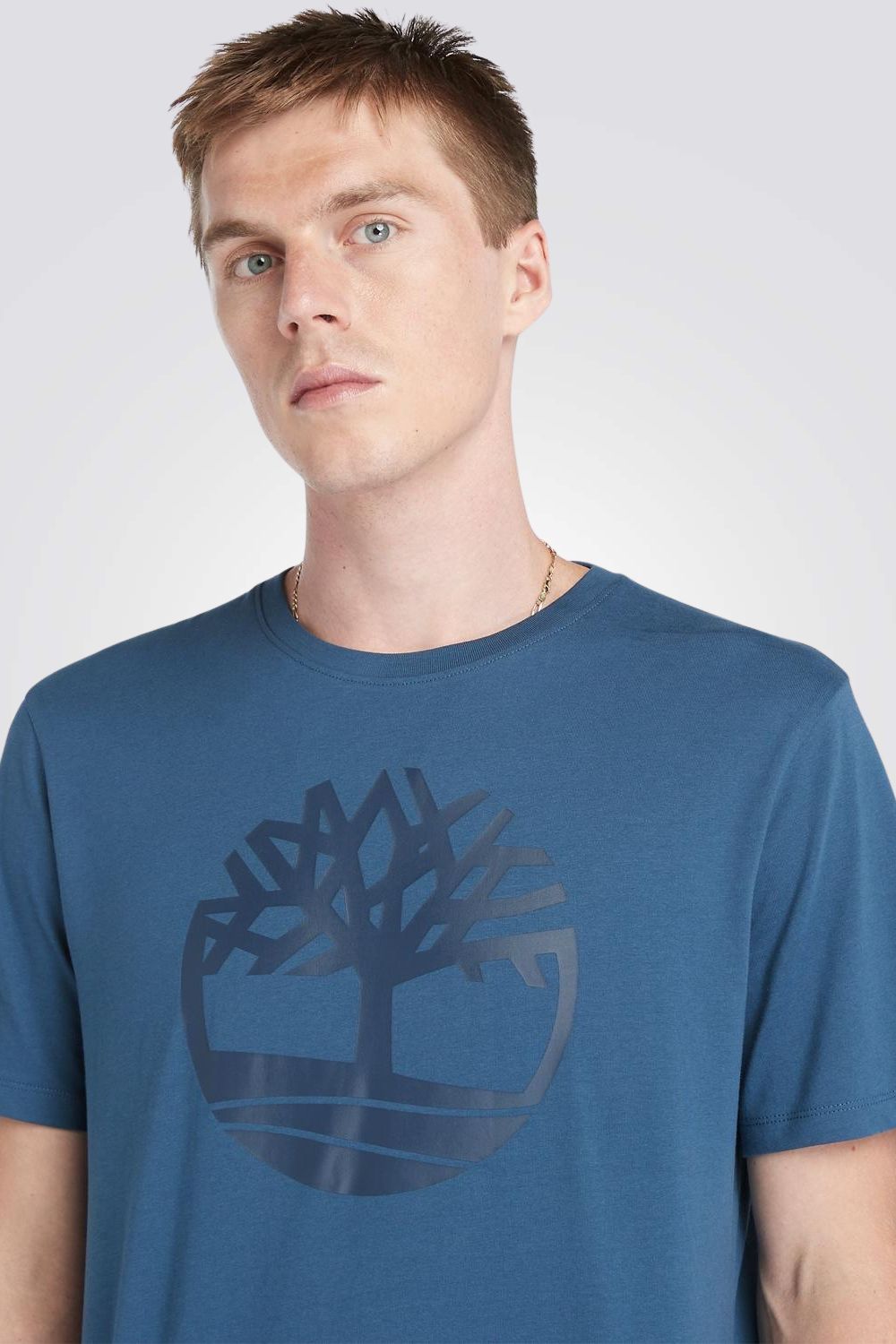 טישירט בצבע כחול עם הדפס