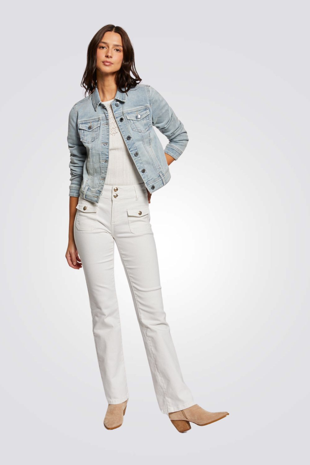 ג'קט ג'ינס בצבע כחול בהיר