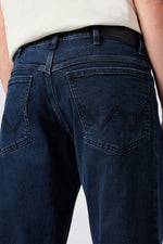 ג'ינס STRAIGHT בצבע כחול כהה