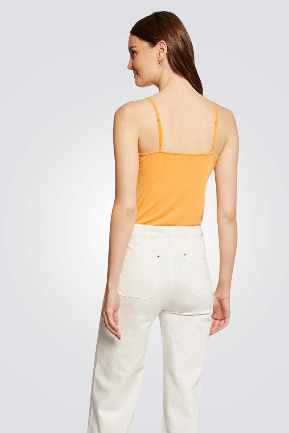 גופייה תחרה בצבע ורוד ניוד עם רצועות דקות