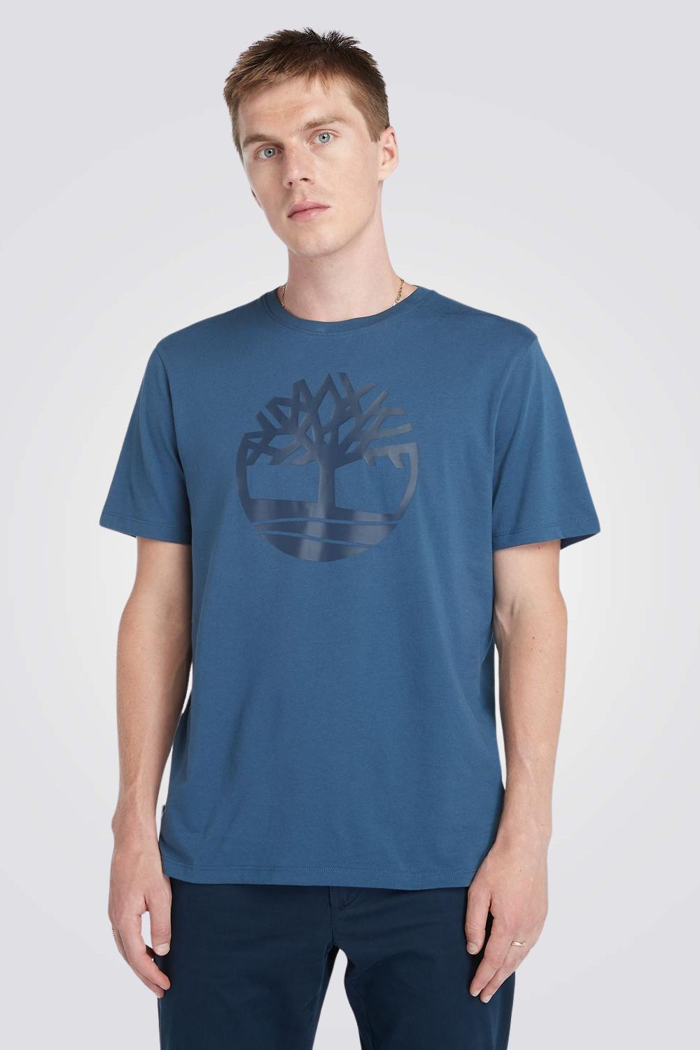 טישירט בצבע כחול עם הדפס