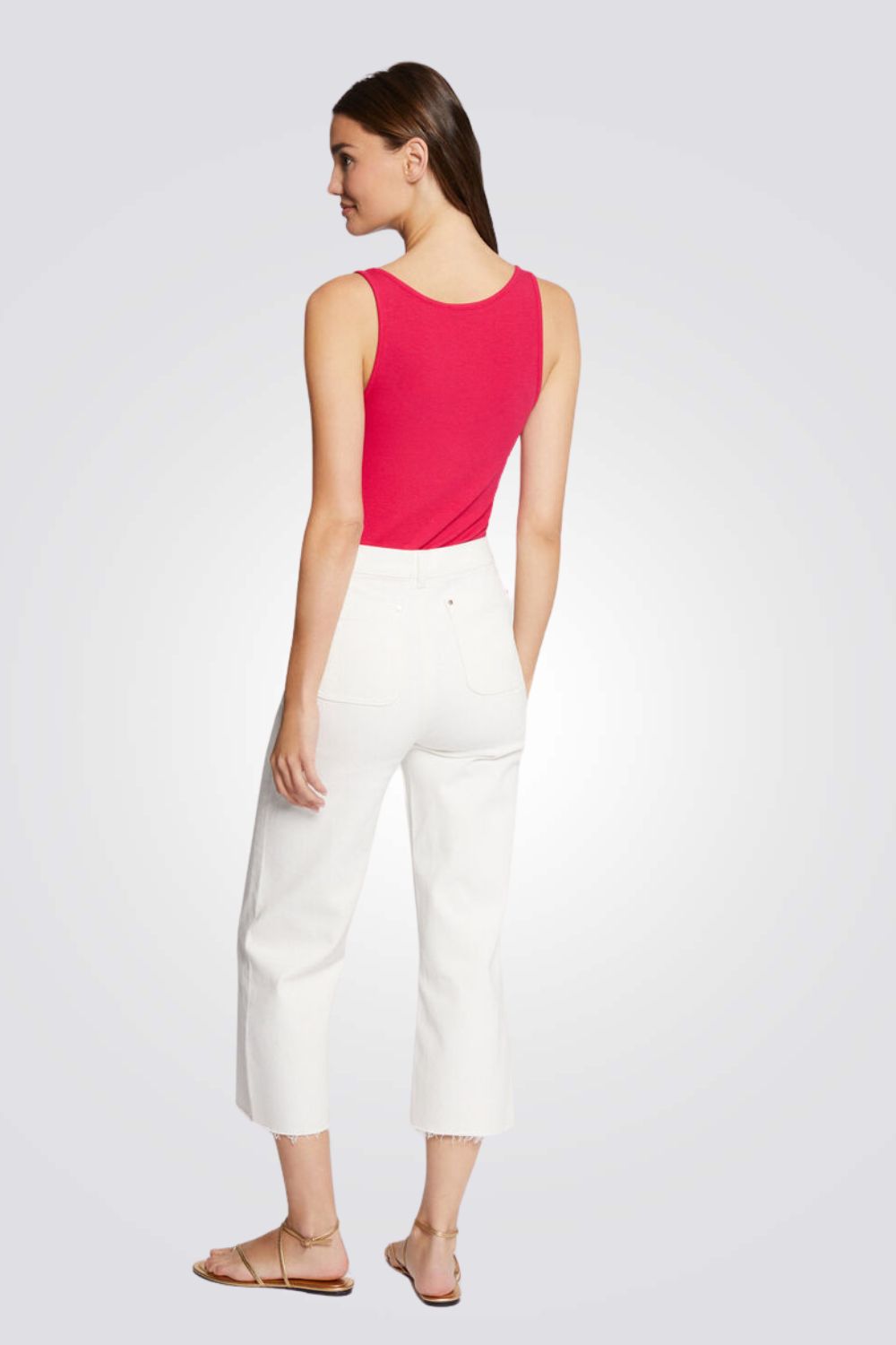 גופיה עם עיטור זהב